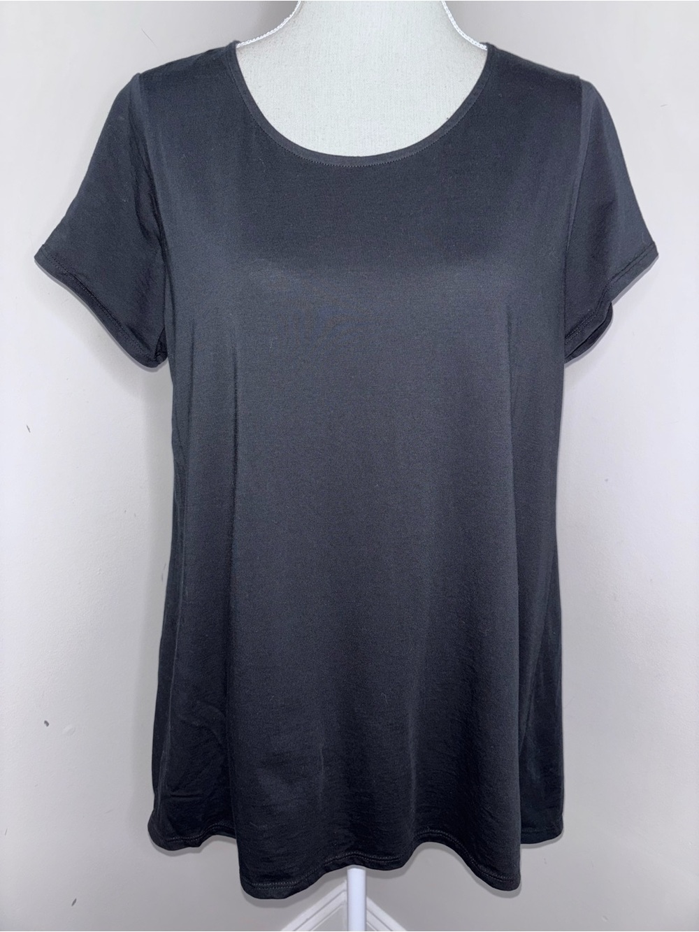 J. Jill Pure Jill black scoop neck short sleeve Elliptical tee shirt size Medium
